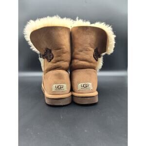 UGG Australia Short Shearling Boots Womens 8 Chestnut Brown Bow Detail 1009267
